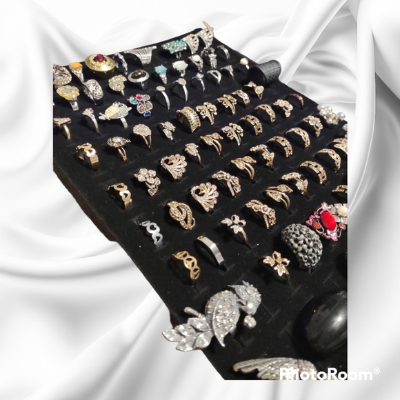 92 pcs Assorted Rings sizes 6-6.75 - Picture 2 of 3